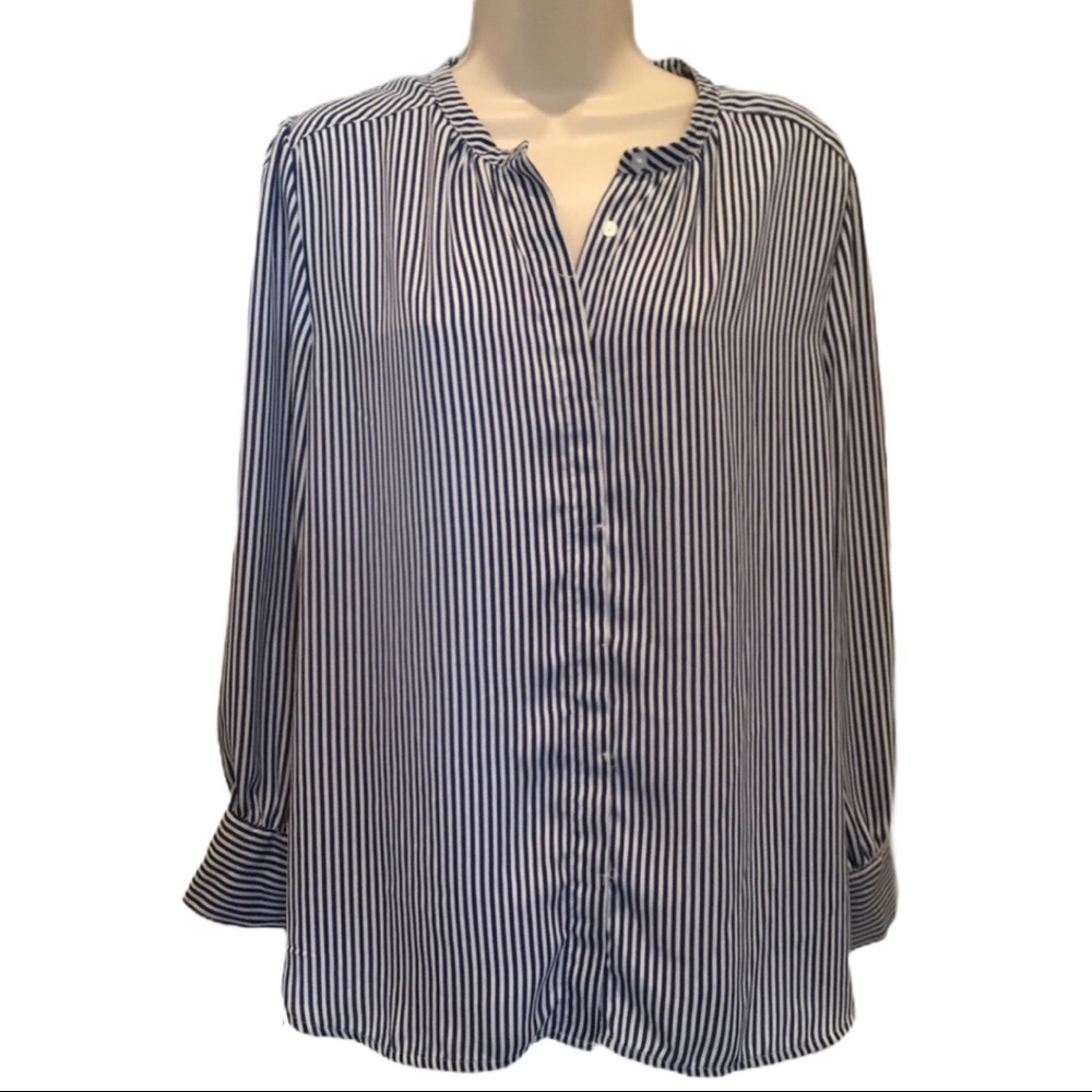 Jules & Leopold blue & white easy care top. M